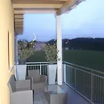 Apartment Wolfsjaeger Worker - Voll Ausgestattete Gemeinschafts-apartments Mit Kueche & Waschmaschine, Nahe Linz *
