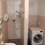 Apartment Wolfsjaeger Worker - Voll Ausgestattete Gemeinschafts-apartments Mit Kueche & Waschmaschine, Nahe Linz Innertreffling