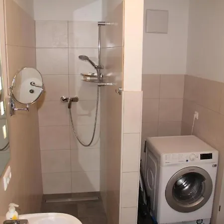 Apartment Wolfsjäger Worker - Voll Ausgestattete Gemeinschafts-apartments Mit Küche&waschmaschine, Nahe Linz Innertreffling