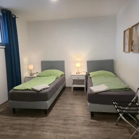 Wolfsjaeger Worker - Voll Ausgestattete Gemeinschafts-apartments Mit Kueche & Waschmaschine, Nahe Linz * Innertreffling
