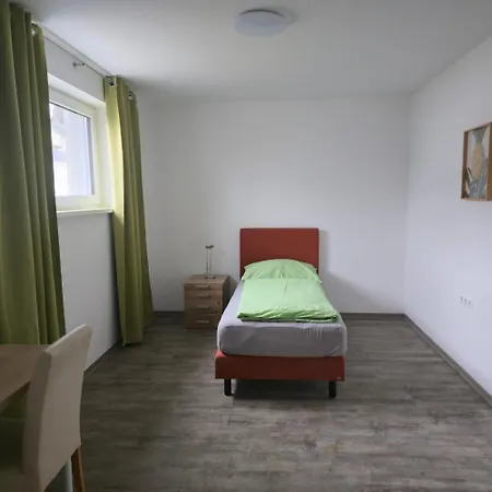 Wolfsjaeger Worker - Voll Ausgestattete Gemeinschafts-apartments Mit Kueche & Waschmaschine, Nahe Linz * Innertreffling